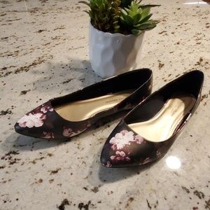 Floral flats